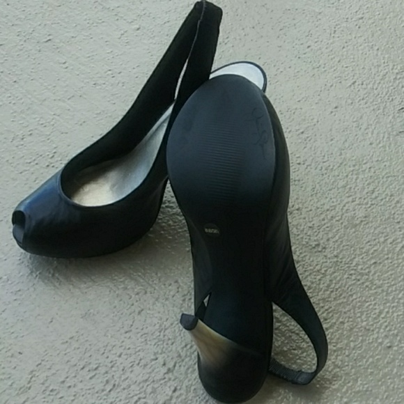 Jessica Simpson peep toe platform pump - Picture 4 of 8